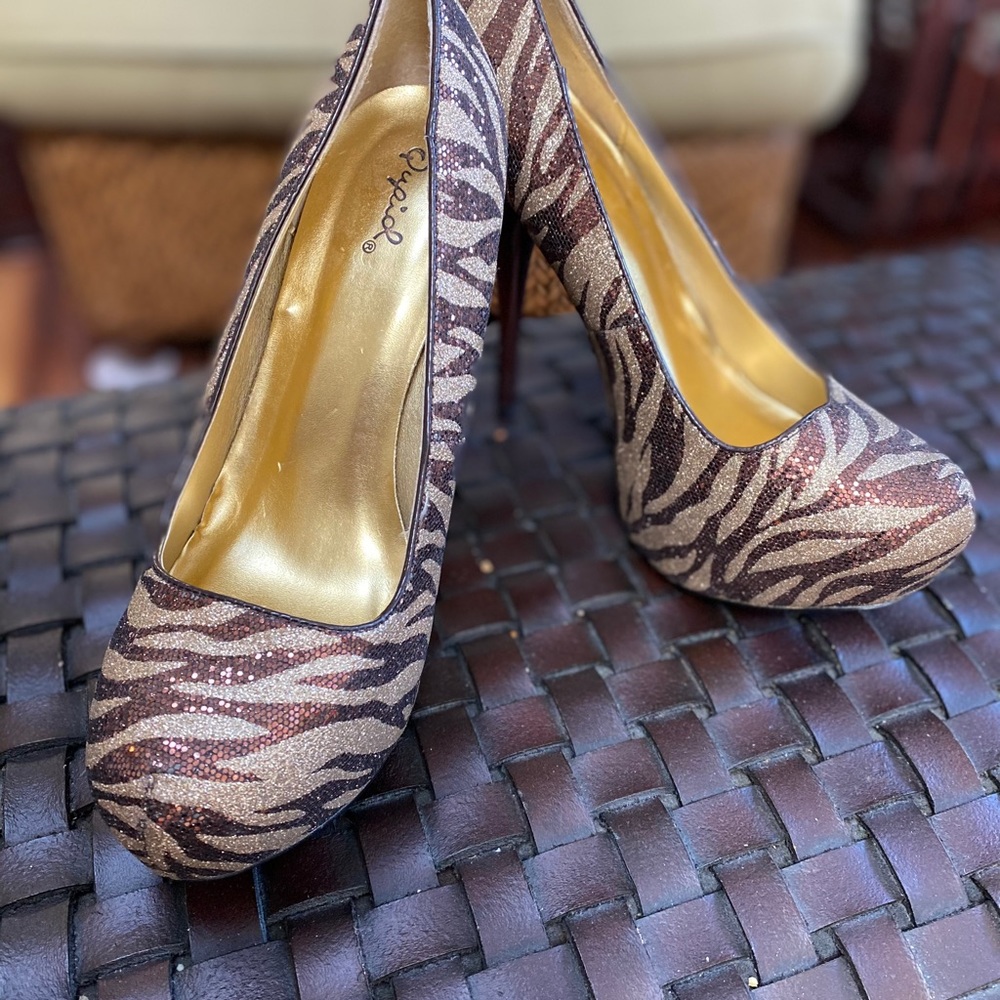 Stunning Sparkly Glitter Brown & Gold Zebra Heels